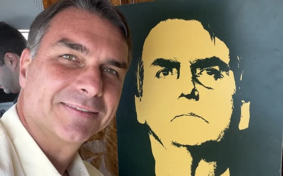 Defesa de Bolsonaro comunica retomada de visitas de Flávio